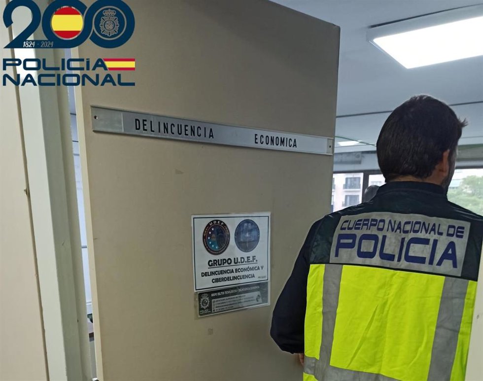 Agente de delincuencia económica de la Policía Nacional.