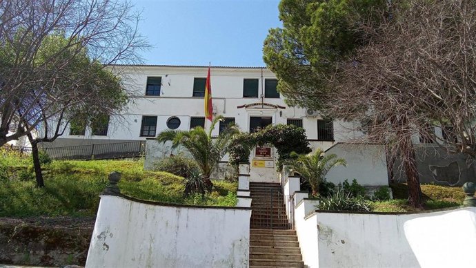 Casa cuartel de la Guardia Civil en Almodóvar del Río.