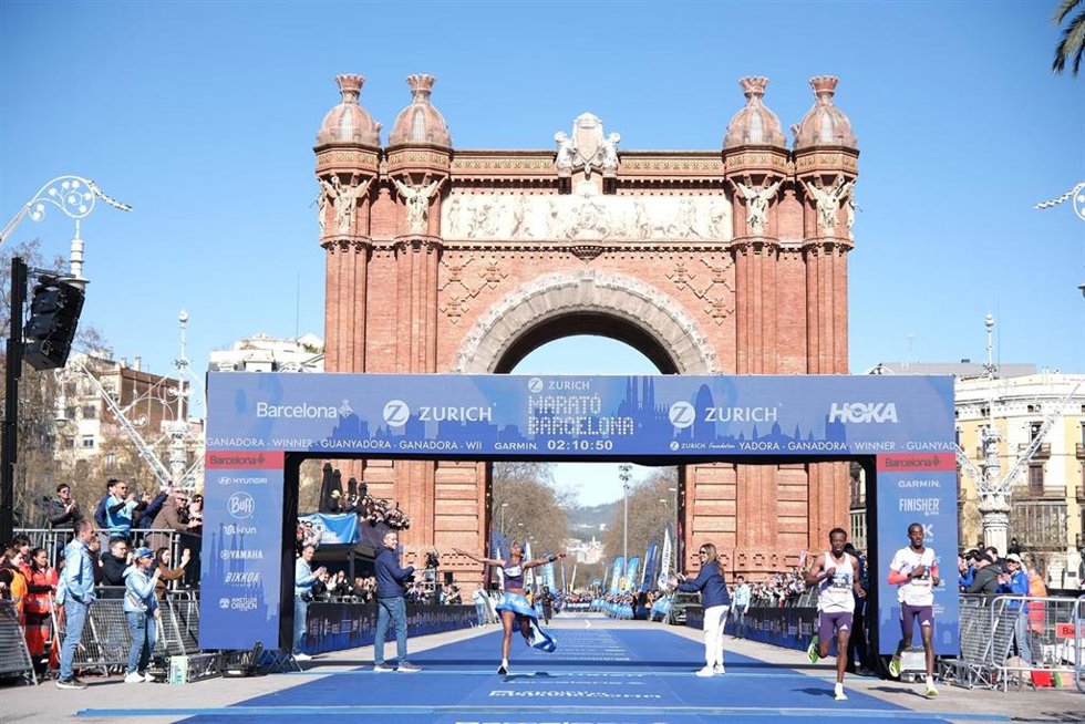 La etíope Fotyen Tesfay firma la segunda mejor marca de la historia en la Zurich Marató de Barcelona