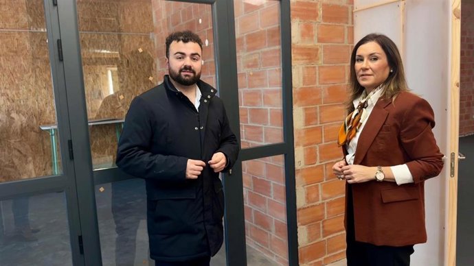 La delegada de Justicia, Administración Local y Función Pública del Gobierno andaluz en Córdoba, Raquel López, visita el municipio de Villanueva del Duque.
