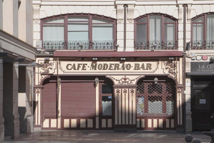 Archivo - Fachada del Café Moderno-Bar 