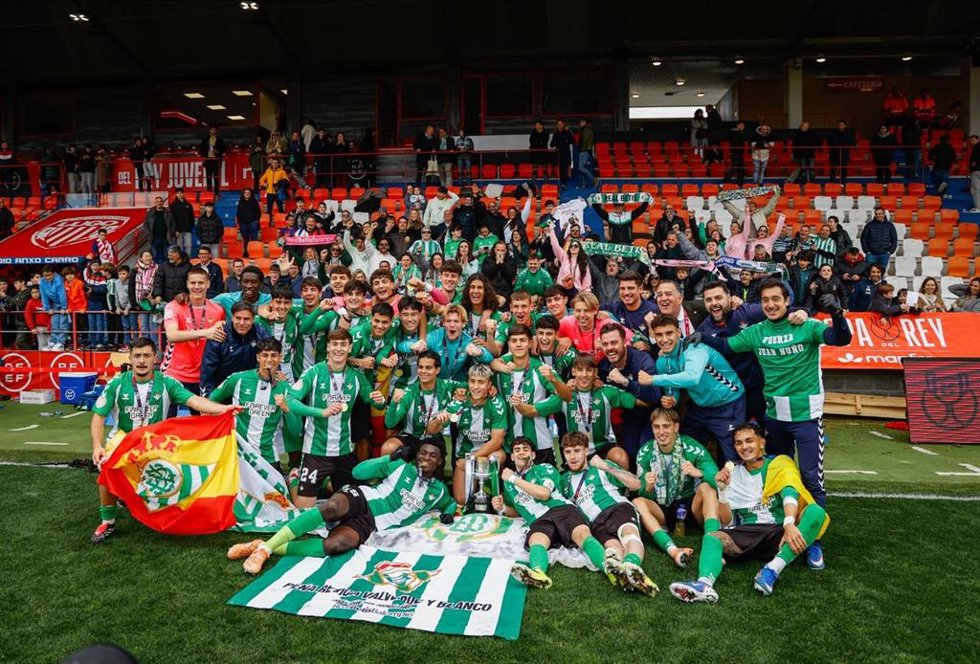 El Betis conquista la Copa del Rey Juvenil ante el Bara