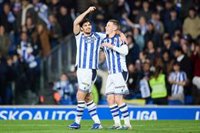 La Real sigue de dulce y aprovecha el empate entre Betis y Celta