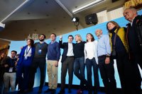 El PP refuerza su mayoría en CyL con 33 escaños pero necesita pactar con Vox, que gana 1, y PSOE sube a 30