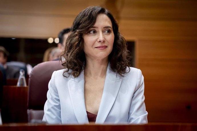 La presidenta de la Comunidad de Madrid, Isabel Díaz Ayuso, durante una sesión plenaria en la Asamblea de Madrid, a 12 de marzo de 2026, en Madrid (España). 
