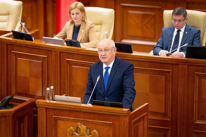 Archivo - Arquivo - MOLDÁVIA, CHISINAU - 31 DE OUTUBRO DE 2025: O primeiro-ministro da Moldávia, Alexandru Munteanu, apresenta seu gabinete ao Parlamento moldavo