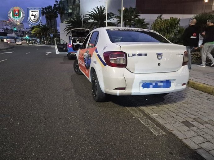 Denunciado un conductor de un taxi de Las Palmas al no contar con título habilitante y dar positivo por drogas