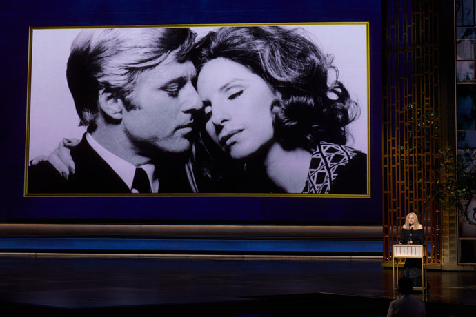 El In Memoriam de los Oscar, largo y polémico por jerarquizar los fallecidos