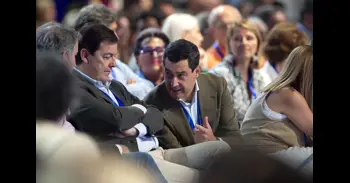 Moreno ofrece "moderación y seriedad" ante las andaluzas tras el "castigo" en Castilla y León a quienes "bloquean"