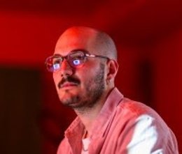 El investigador de la Universidad Autónoma de Madrid Álvaro Caboalles se ha hecho con el Premio de Investigación a la mejor Tesis Doctoral, valorado en 6.000 euros, por su trabajo La Práctica Escénica Contemporánea tras el 15M en la ciudad de Madrid.