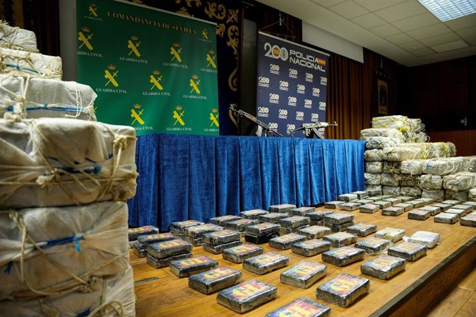 Archivo - Imágenes de la droga incautada durante la operación conjunta de Policía Nacional y Guardia Civil que se intervinieron en La Puebla del Río (Sevilla). ARCHIVO