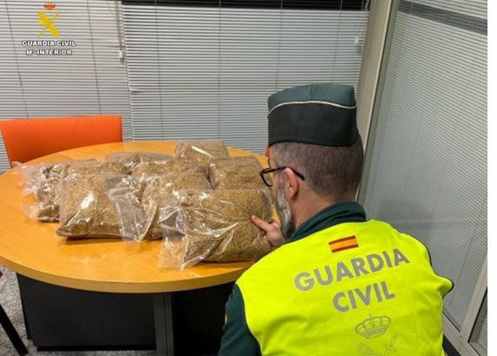 Picadura de tabaco aprehendida en envíos postales en Valladolid.