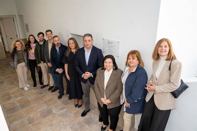 Inauguración de las casas de El Higueral, en Tíjola (Almería).