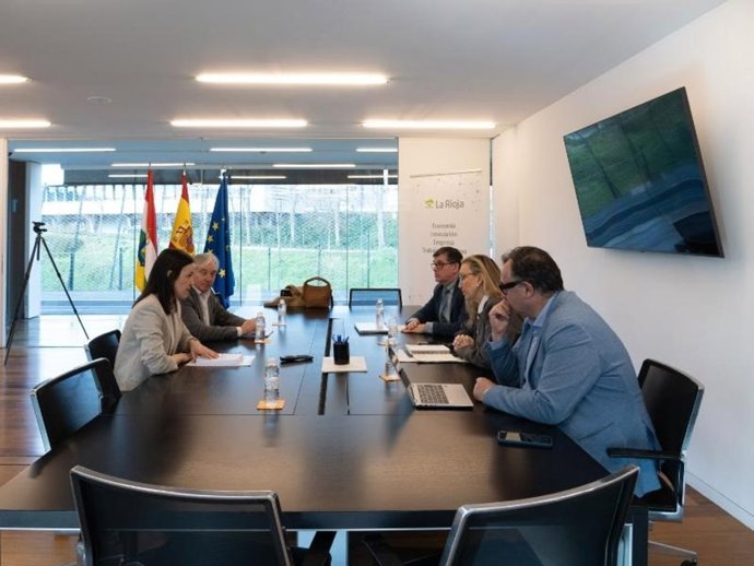 Gobierno de La Rioja y Asociación de Estaciones de Servicio abordan las consecuencias y los riesgos de la guerra de Irán en el mercado del gas.