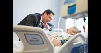 Moreno anuncia wifi "gratis, de calidad y sin límite de tiempo" en todos los hospitales públicos andaluces