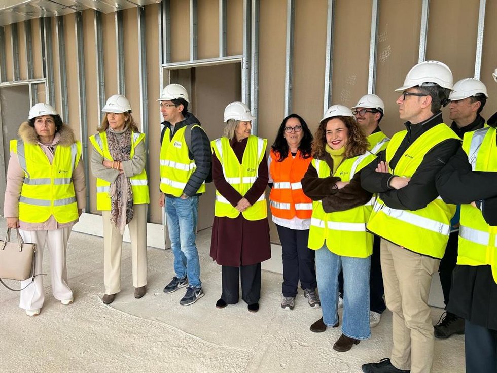 La delegada del Gobierno en La Rioja participa en la visita a la ampliación del Centro de Salud de Calahorra