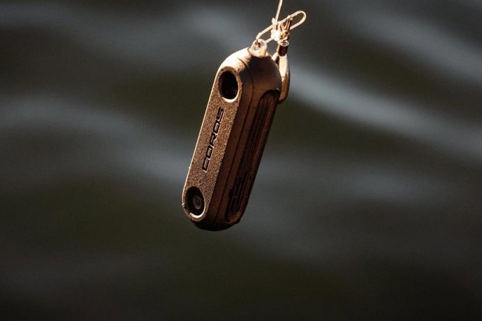 Archivo - Coros lanza Hydrop, un sensor de pesca que ofrece datos submarinos en tiempo real.