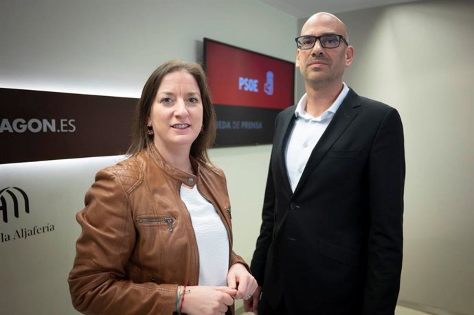 Los diputados del PSOE Aragón María Rodrigo y Jorge Pastor.