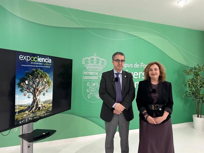 La vicerrectora del Campus de Ponferrada, Pilar Marqués, con el vicerrector de Investigación y Transferencia, Santiago Gutiérrez, en la presentación de Expociencia.