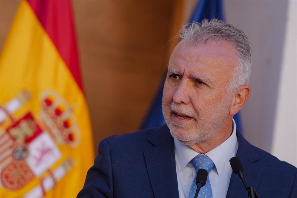 El ministro de Política Territorial y Memoria Democrática, Ángel Víctor Torres, interviene tras presidir la constitución de la Comisión Mixta para la reconstrucción y recuperación tras los daños provocados en la Comunitat Valenciana por la dana, a 18 de