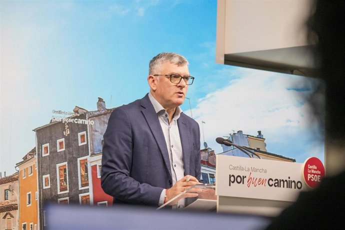 El presidente del Grupo Parlamentario Socialista en las Cortes de C-LM, Ángel Tomás Godoy.