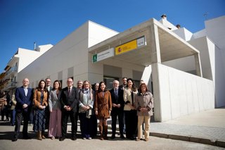Inauguración de la nueva oficina de empleo de Huelma.