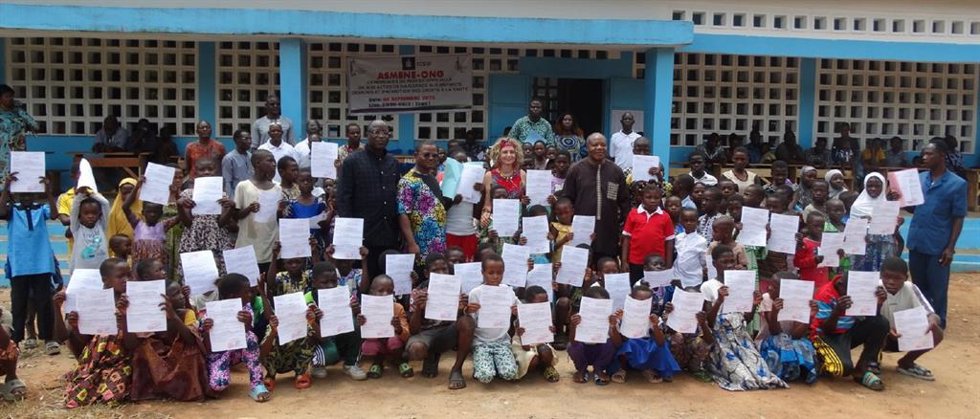 300 Niñas Y Niños De Togo Reciben Sus Partidas De Nacimiento, Gracias A La Solidaridad De Las Enfermeras Guipuzcoanas