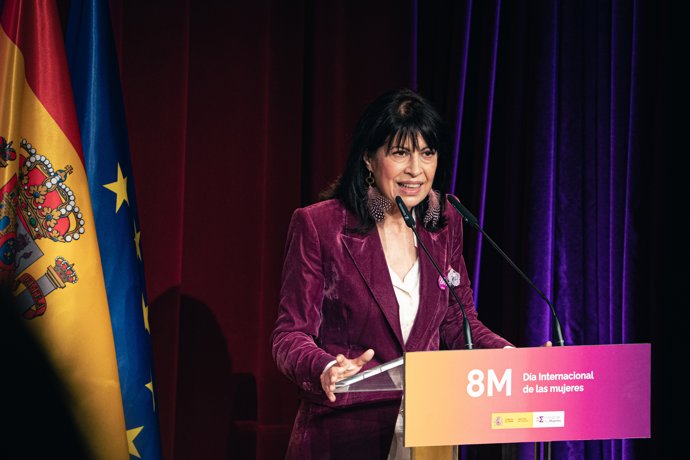 La ministra de Igualdad, Ana Redondo, interviene durante el acto institucional con motivo del Día Internacional de las Mujeres en el Museo del Prado, a 4 de marzo de 2026, en Madrid (España).