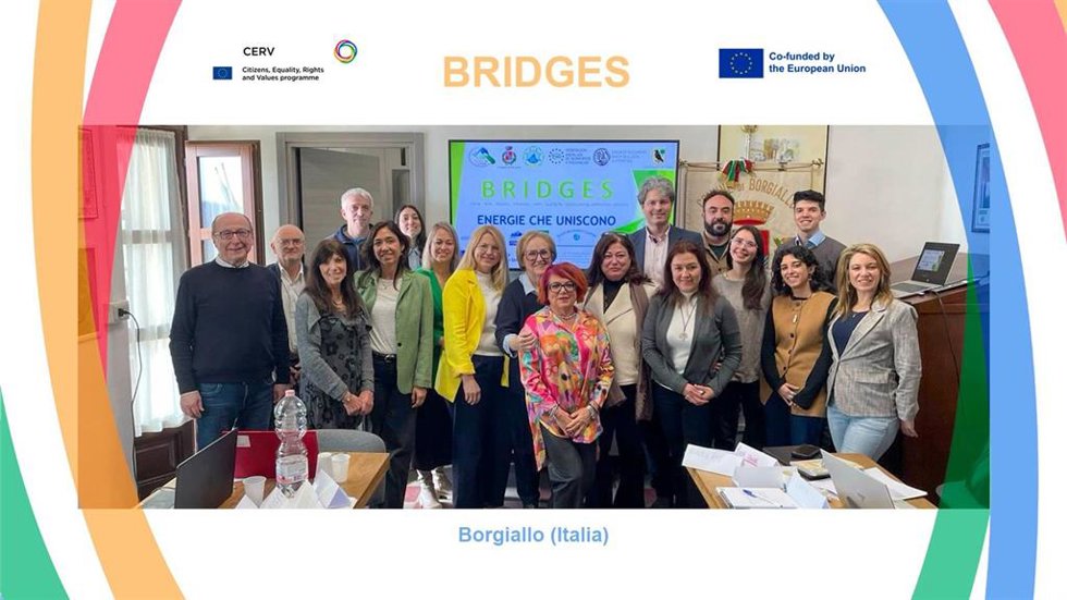 La Federación Andaluza de Municipios y Provincias (FAMP) participa en un proyecto europeo que promueve comunidades energéticas solidarias.