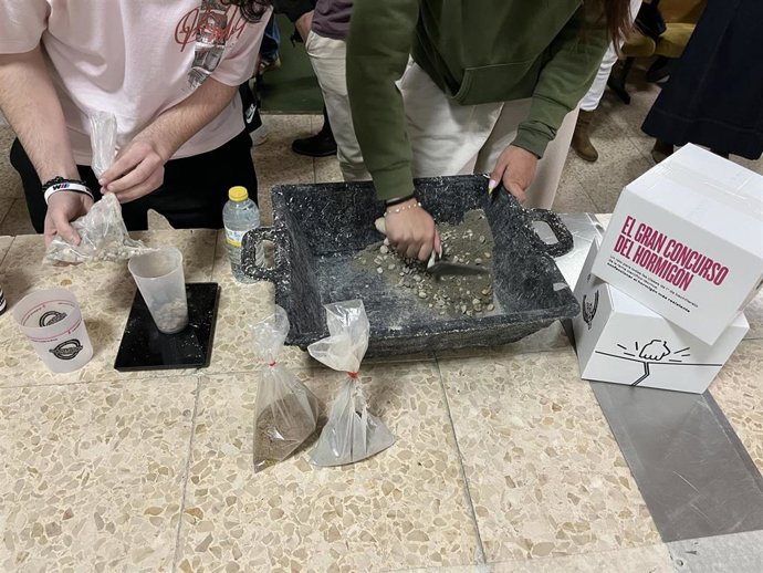 Unos 500 estudiantes de Cáceres competirán en un concurso para fabricar el hormigón más resistente