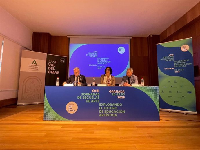 Jornadas en la Escuela de Arte y Superior de Diseño José Val del Omar de Granada