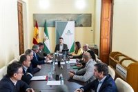 La Junta y Fepex Andalucía constituyen una mesa de trabajo para afianzar la posición del sector hortofrutícola