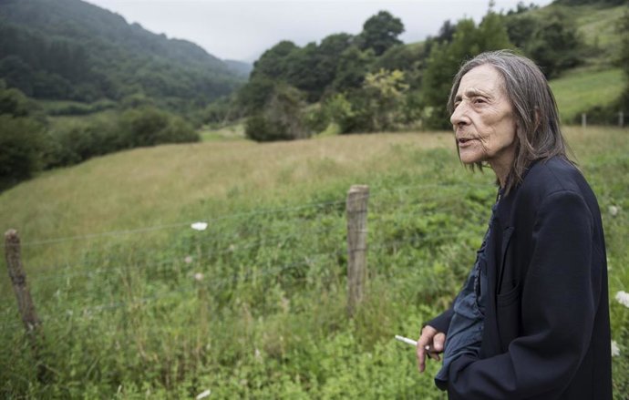 La artista Elena Asins mantuvo una mirada abierta y plural con respecto a la práctica artística durante su vida.