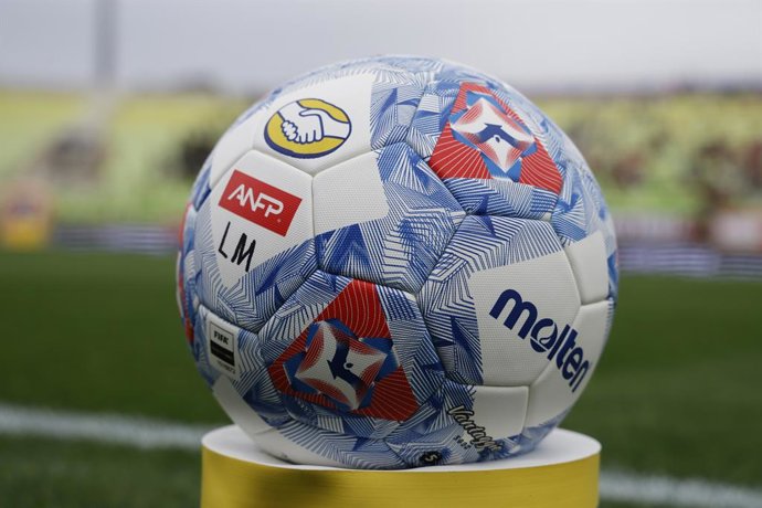 Futbol, Deportes Limache vs Colo Colo. Fecha 1, campeonato nacional 2026. Detalle de balon de futbol durante el partido de primera division entre Deportes Limache y Colo Colo realizado en el estadio Elias Figueroa de Valparaiso, Chile. 31/01/2026 Raul