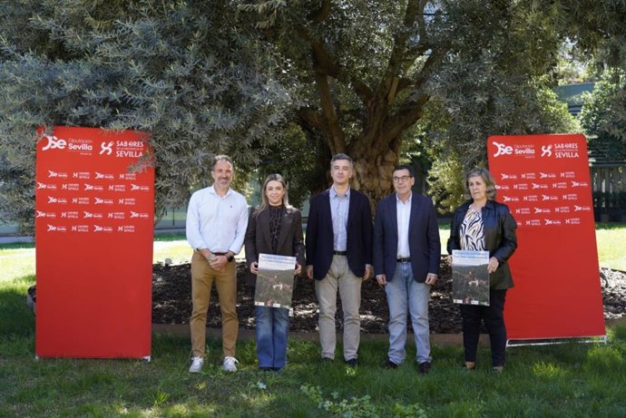 Presentada la Feria del Ecoturismo y las tradiciones rurales de Las Navas de la Concepción en el Patio de la Diputación de Sevilla.