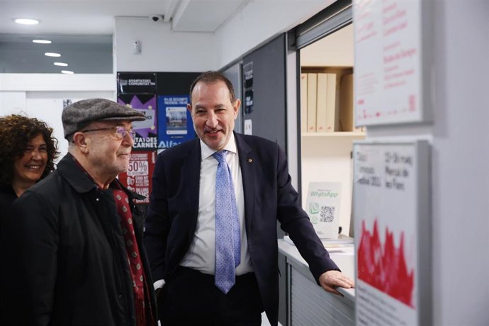 El conseller de Justicia, Ramon Espadaler, durante su visita a la Fundació Taller de Músics