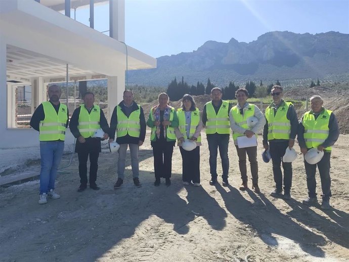 Visita a las obras de la residencia de personas mayores de Jódar.