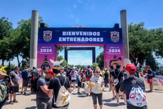 Archivo - Decenas de personas durante el evento Pokemon Go Fest, en el Parque Juan Carlos I, a 15 de junio de 2024, en Madrid (España). Madrid acoge este fin de semana, desde ayer 14 de junio hasta mañana 16 de junio, una edición del evento en vivo Pokémo