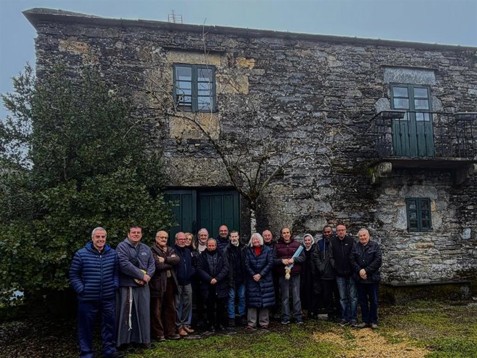 Reunión de los albergues tradicionales en Cebreiro