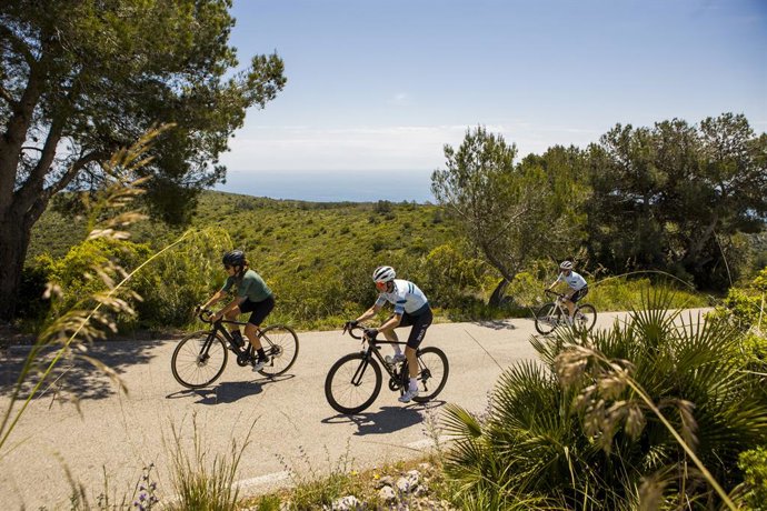 Archivo - Ciclistes al Garraf