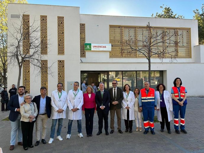 El viceconsejero de Sanidad, Presidencia y Emergencias de la Junta de Andalucía, Nicolás Navarro, y la alcaldesa de Marbella (Málaga), Ángeles Muñoz, han inaugurado hoy el nuevo servicio de Urgencias de Atención Primaria (SUAP).
