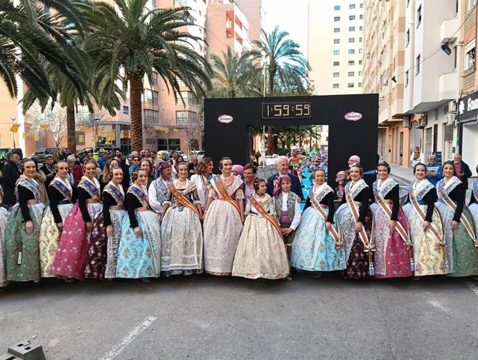 Falla Tamarindos dedicada a la Maratón de Valencia