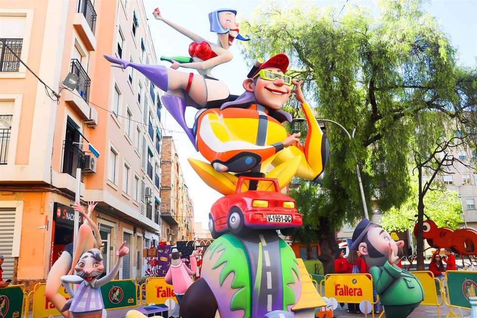 El Rajolar y Plaa de Lepanto se alzan por segundo año consecutivo con el primer premio de Fallas en Benetússer