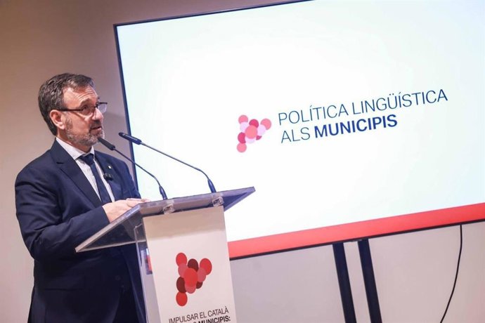 El conseller de Política Lingüística de la Generalitat, Francesc Xavier Vila