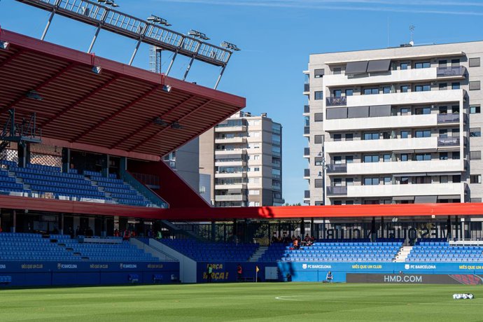 Archivo - Arquivo - 9 de novembro de 2025: Imagens do estádio do Barcelona (Estadi Johan Cruyff) antes da partida da Liga F Moeve entre o FC Barcelona Femeni e o Deportivo Abanca.