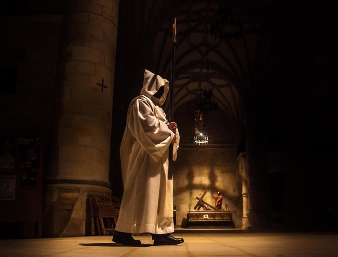 Vísperas de Luz entrando a la concatedral de Soria