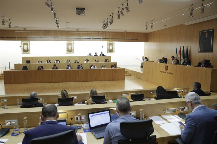 Archivo - Pleno septiembre en Diputación de Málaga.