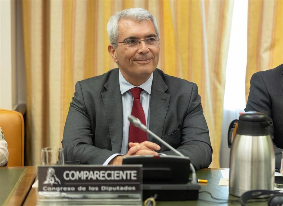 Archivo - El autor Lorenzo Cotino Hueso durante la Comisión de Justicia, en el Congreso de los Diputados, a 19 de febrero de 2025, en Madrid (España). Lorenzo Cotino Hueso y Francisco Pérez Bes han comparecido en la Comisión como candidatos propuestos p