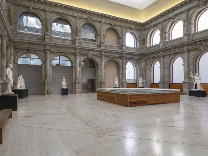 El Museo del Prado convierte su Claustro histórico en escenario de la escultura del siglo XIX