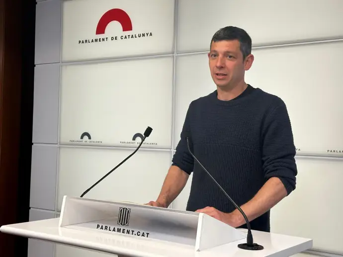 Diputado de la CUP Xavi Pellicer en rueda de prensa